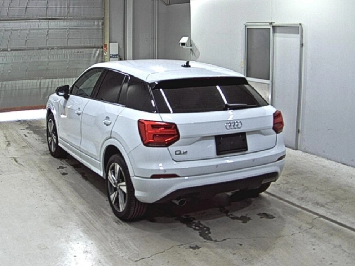AUDI Q2