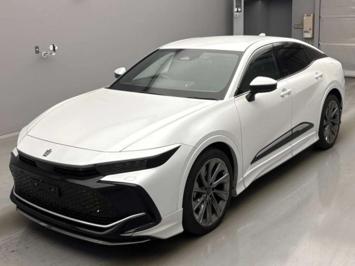 TOYOTA CROWN CROSSOVER AZSH35 2023