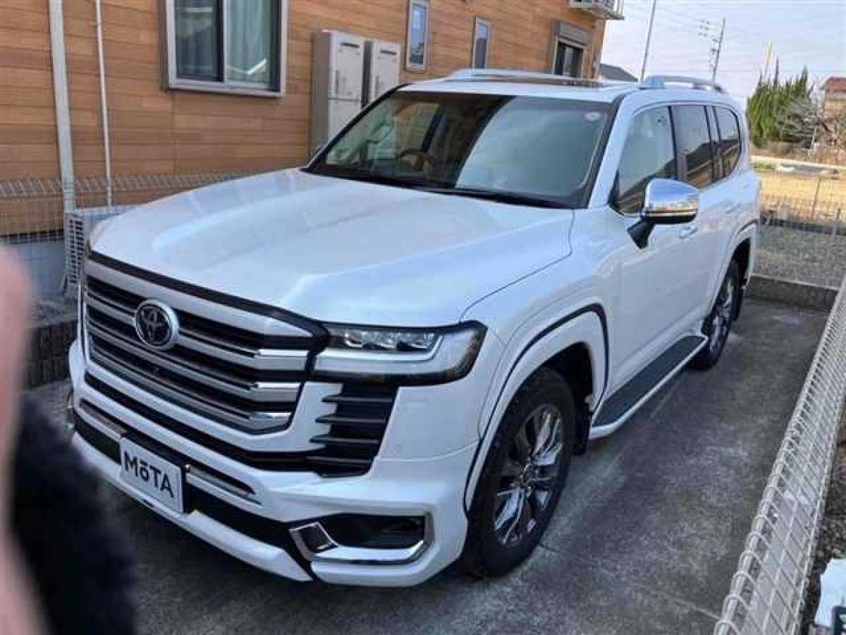 TOYOTA LAND CRUISER VJA300W 2023