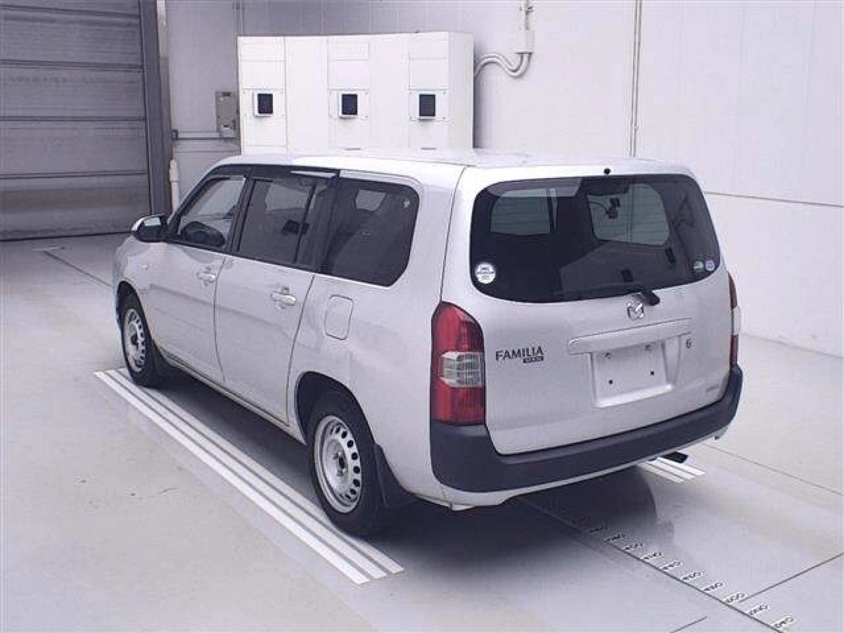 MAZDA FAMILIA VAN