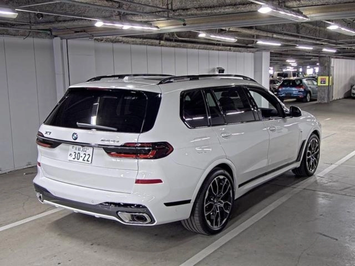 BMW X7