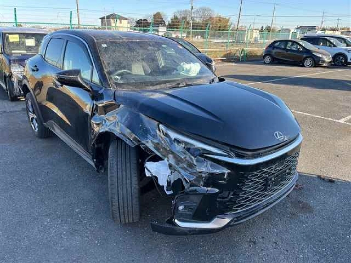 LEXUS LBX MAYH15 2024