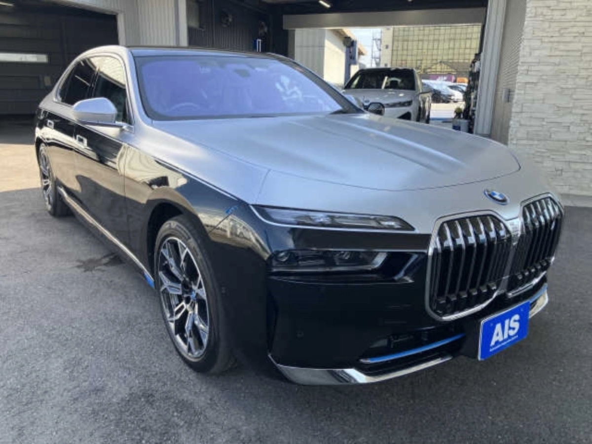 BMW I7 52EJ89 2023
