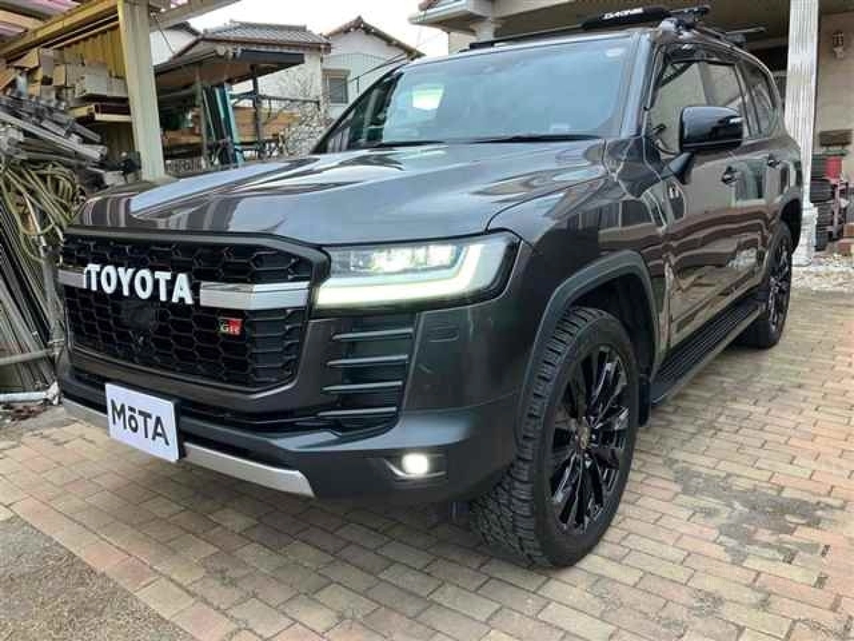 TOYOTA LAND CRUISER FJA300W 2023