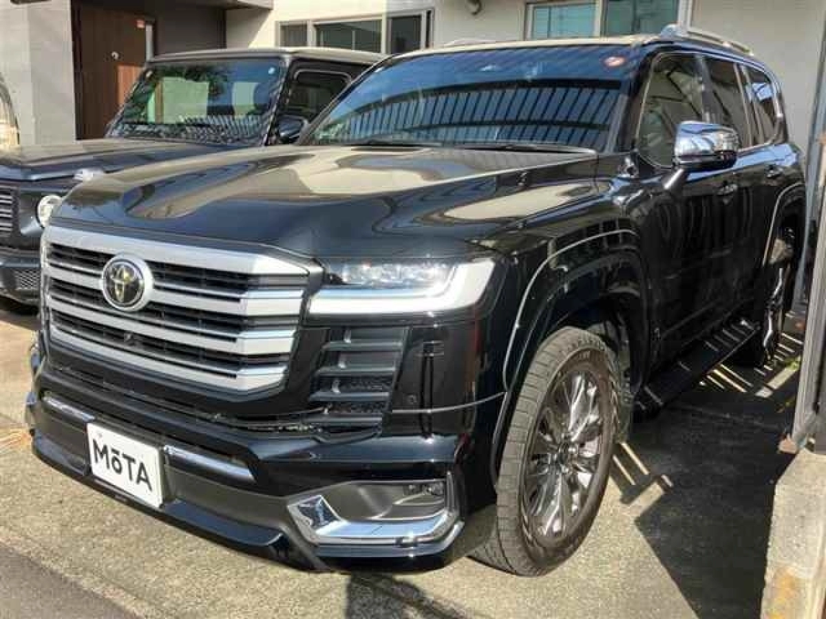 TOYOTA LAND CRUISER VJA300W 2025