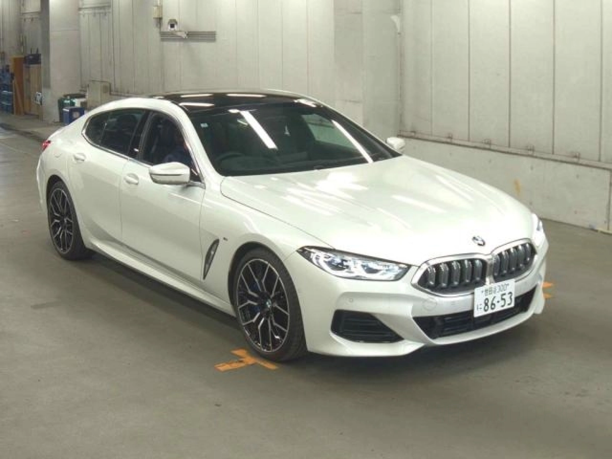 BMW 8 SERIES GV30 2025
