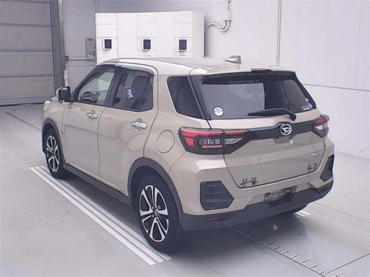 DAIHATSU ROCKY