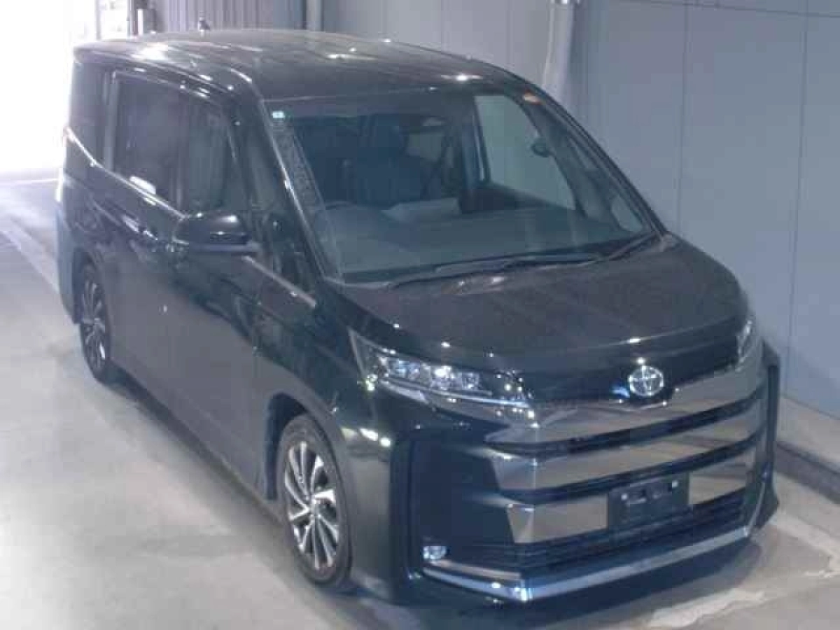 TOYOTA NOAH MZRA90W 2022