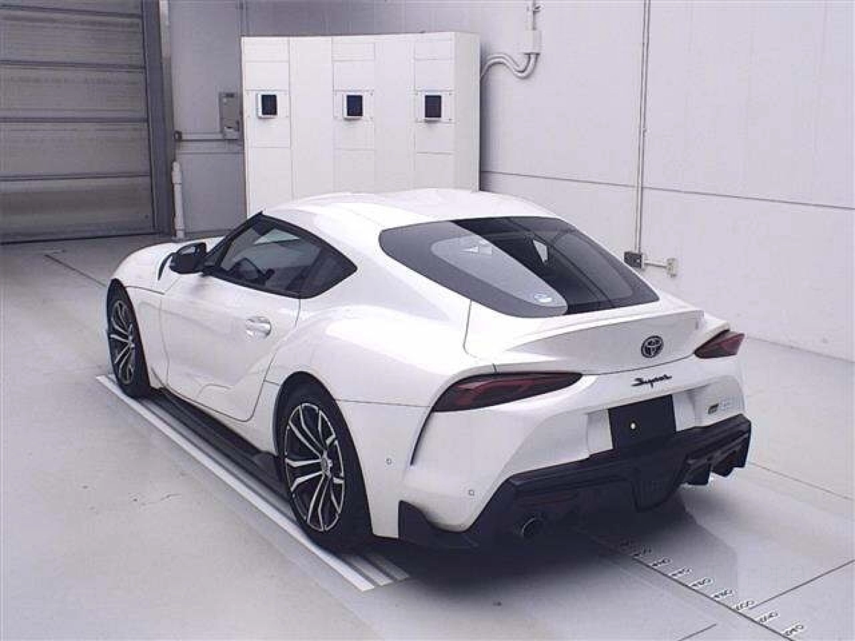 TOYOTA SUPRA