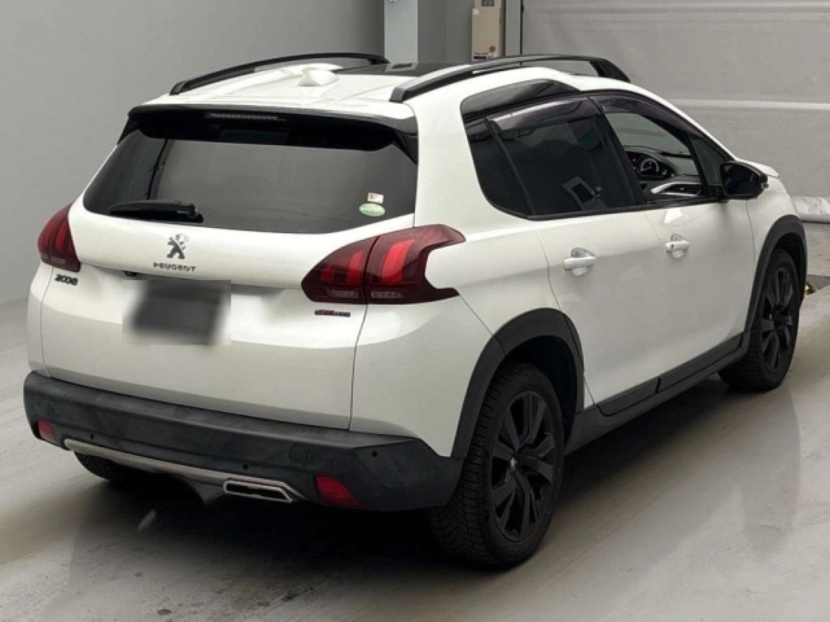 PEUGEOT 2008