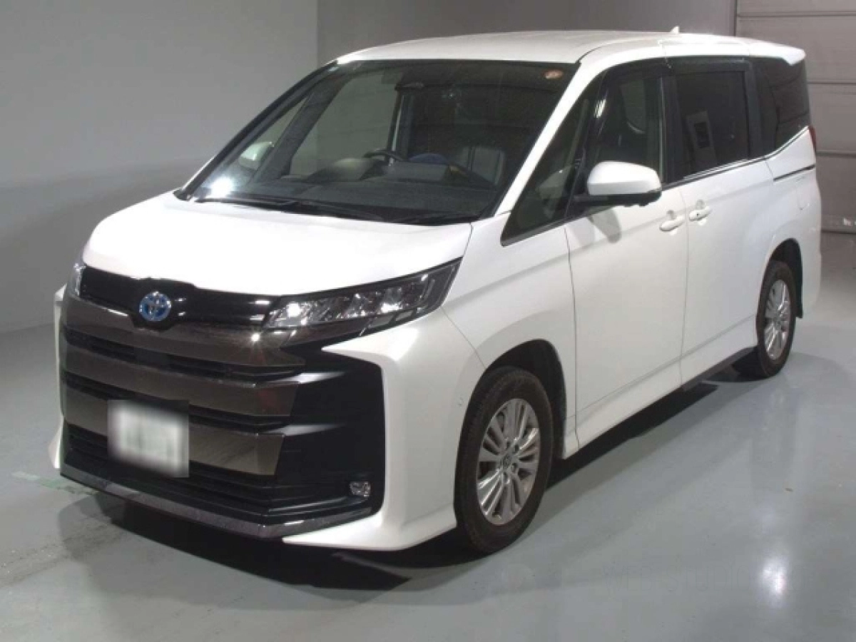 TOYOTA NOAH ZWR95W 2022