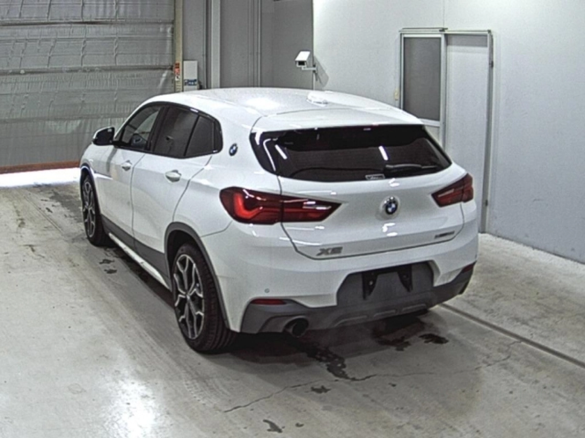 BMW X2