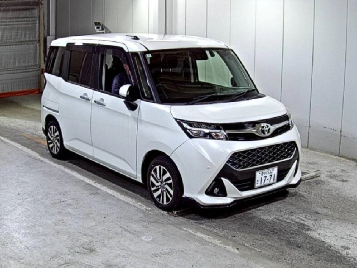 TOYOTA TANK M900A 2019