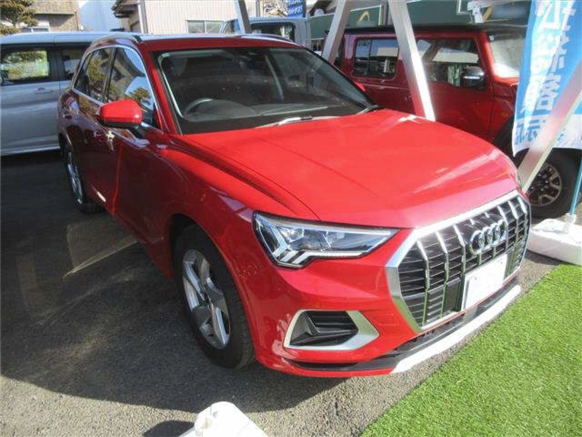 AUDI Q3 F3DFY 2024