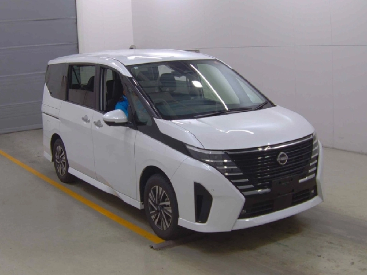 NISSAN SERENA FNC28 2024