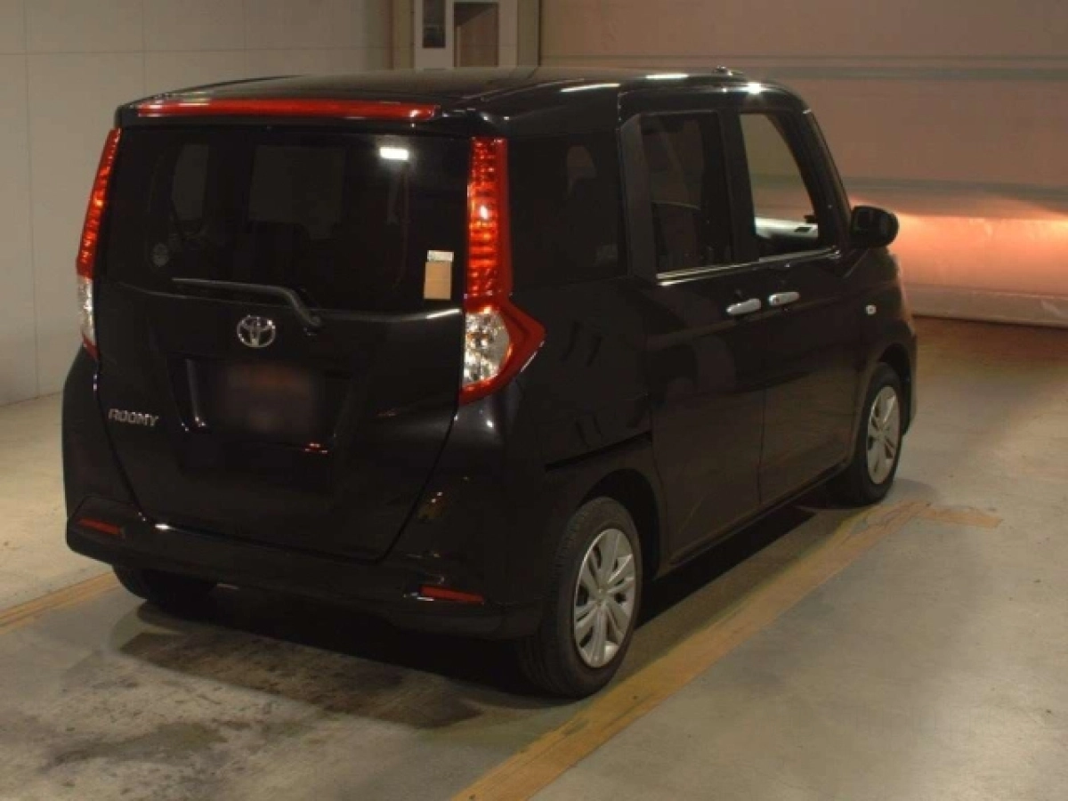 TOYOTA ROOMY