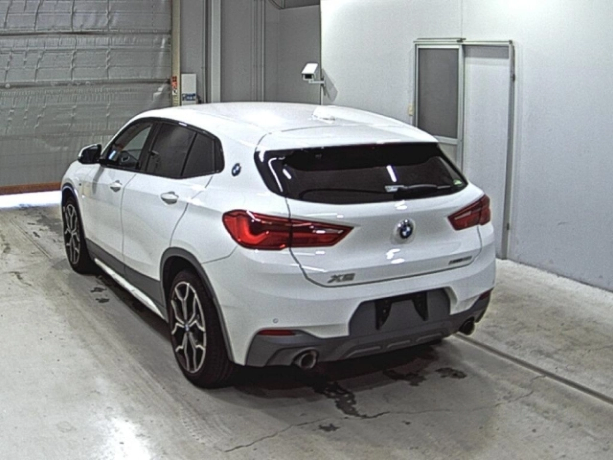 BMW X2