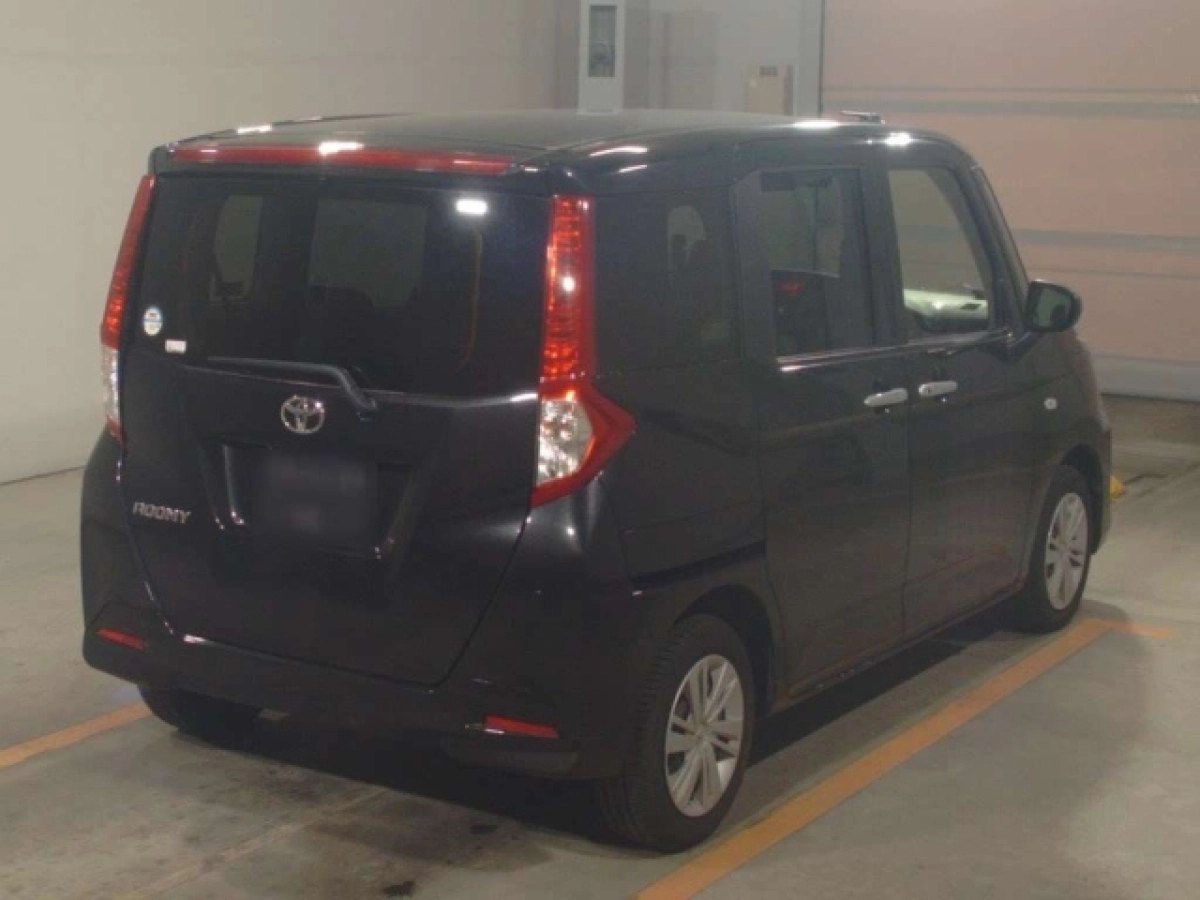 TOYOTA ROOMY