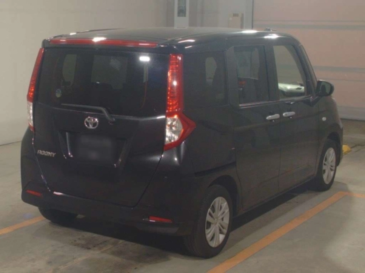 TOYOTA ROOMY