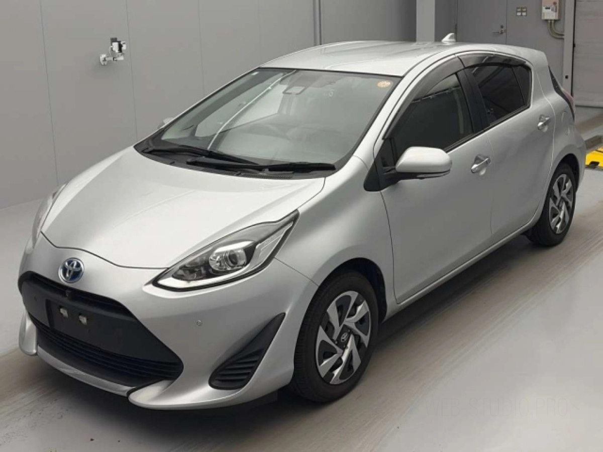 TOYOTA AQUA NHP10 2021