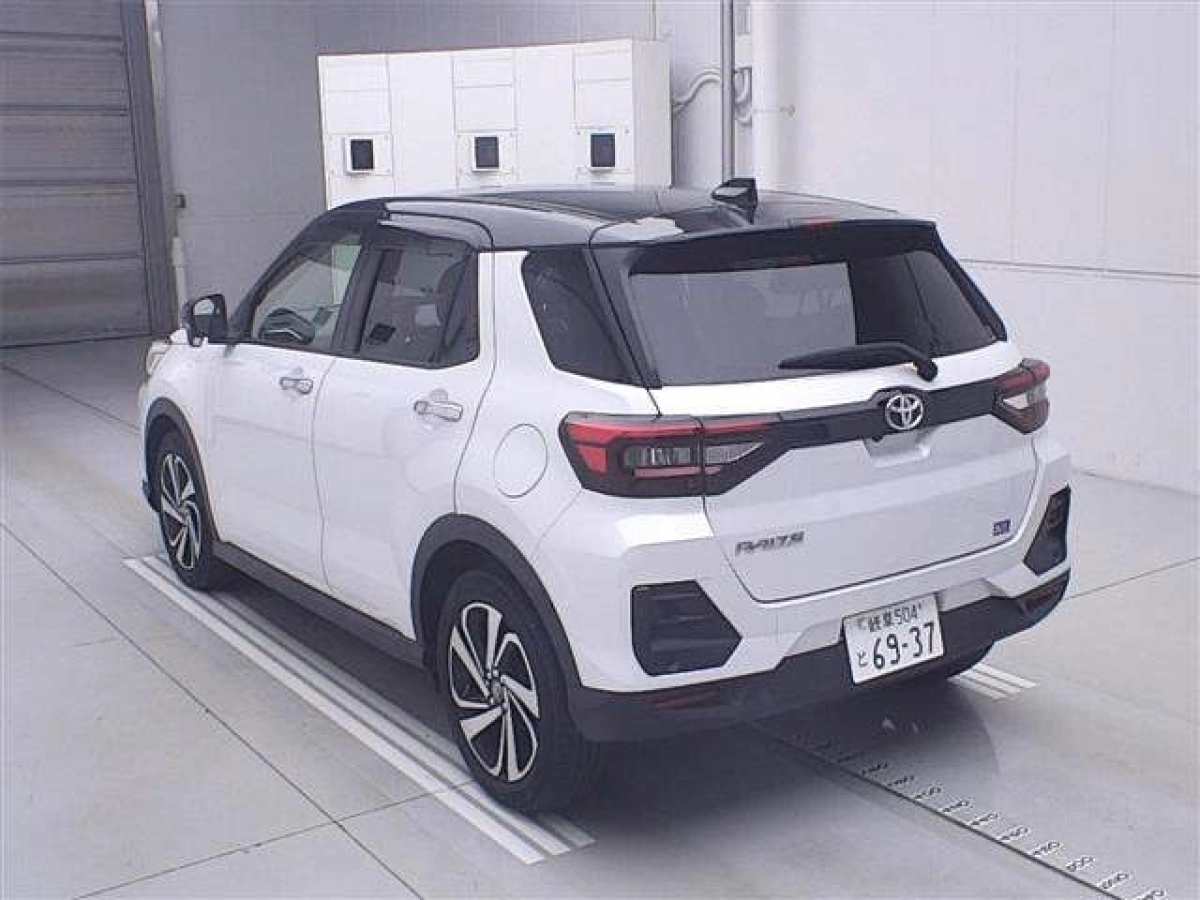 TOYOTA RAIZE