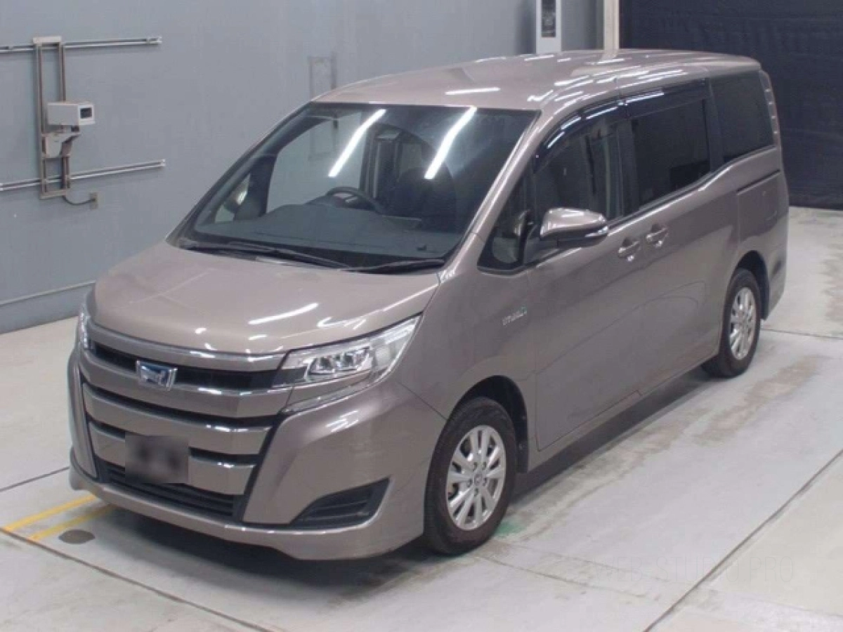 TOYOTA NOAH ZWR80G 2020