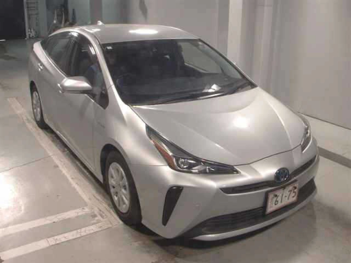 TOYOTA PRIUS ZVW51 2019