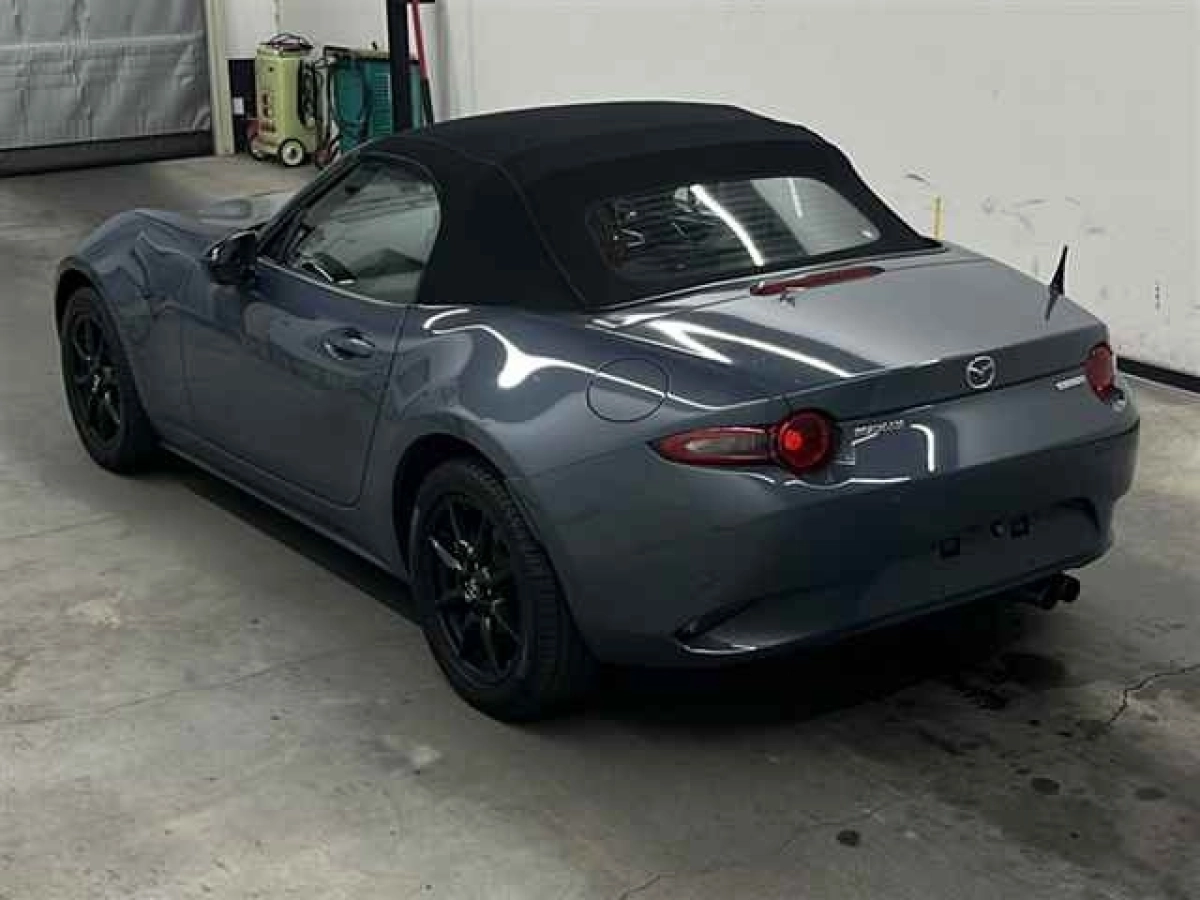 MAZDA ROADSTER