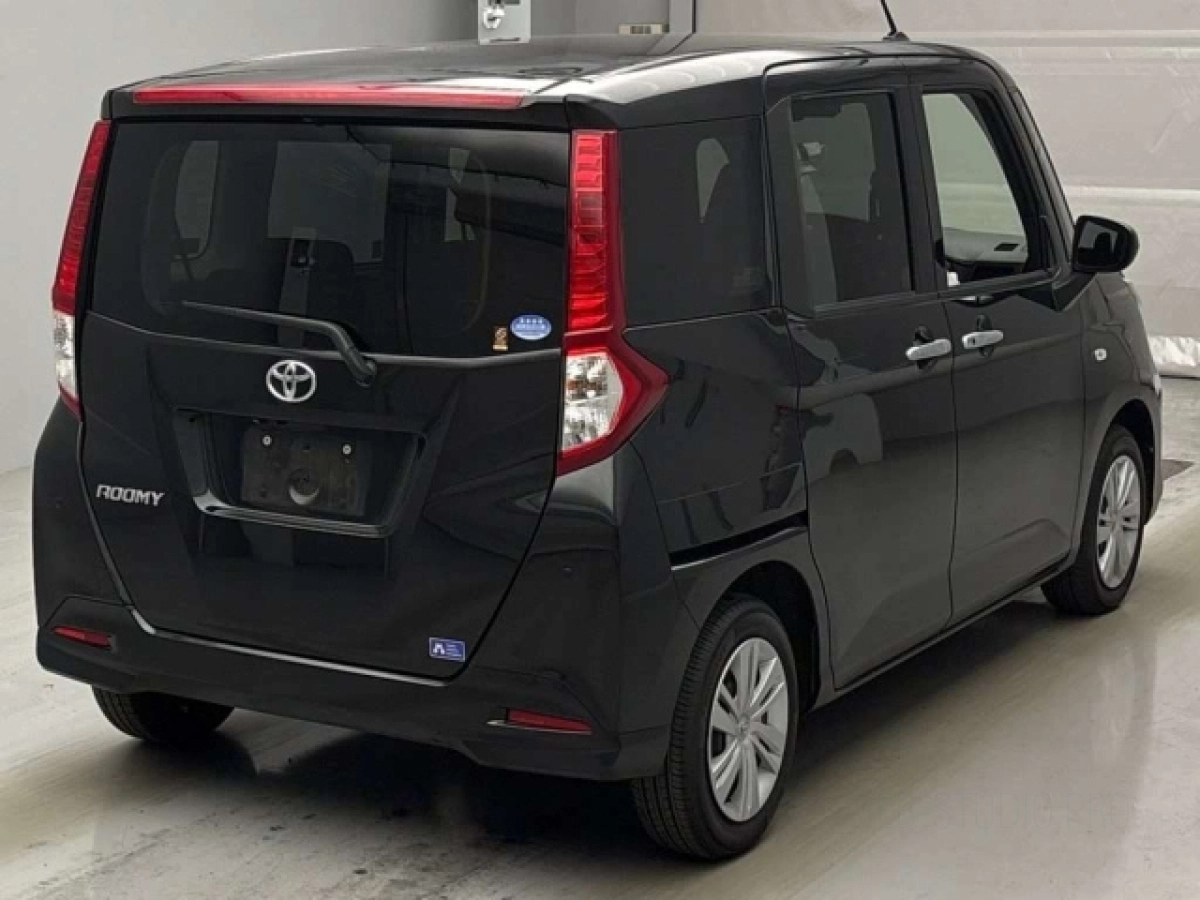 TOYOTA ROOMY