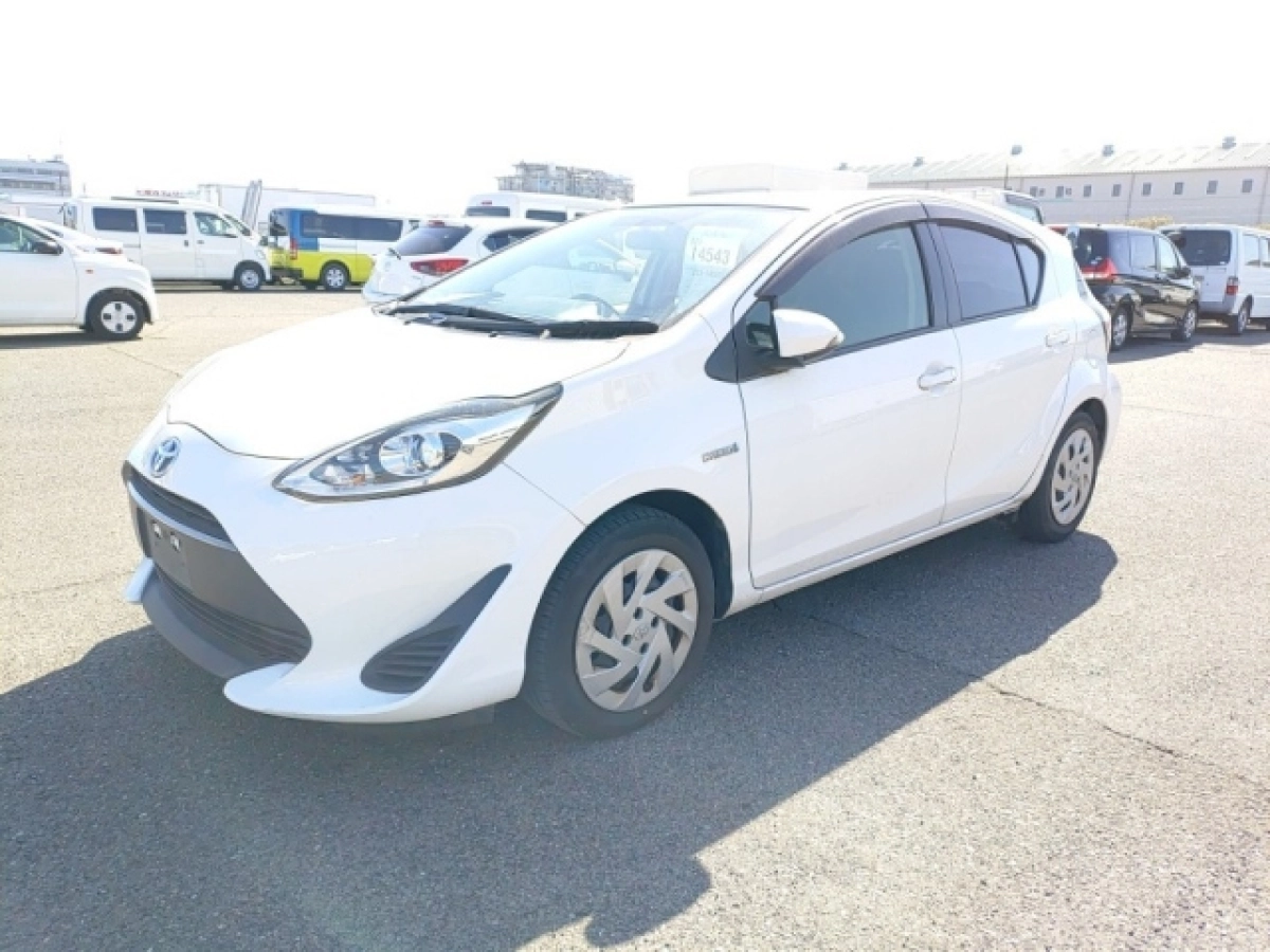 TOYOTA AQUA NHP10 2019