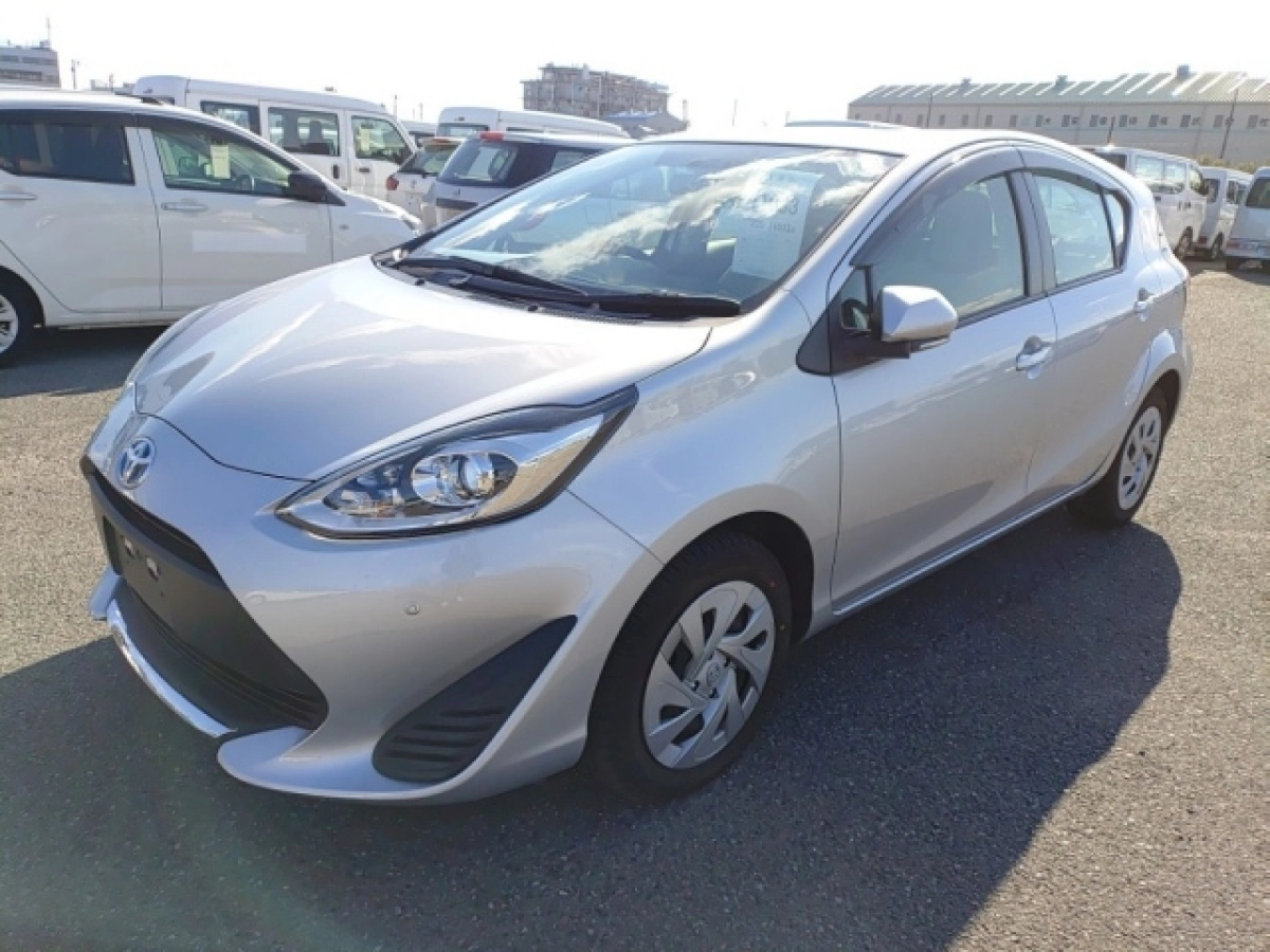 TOYOTA AQUA NHP10 2020