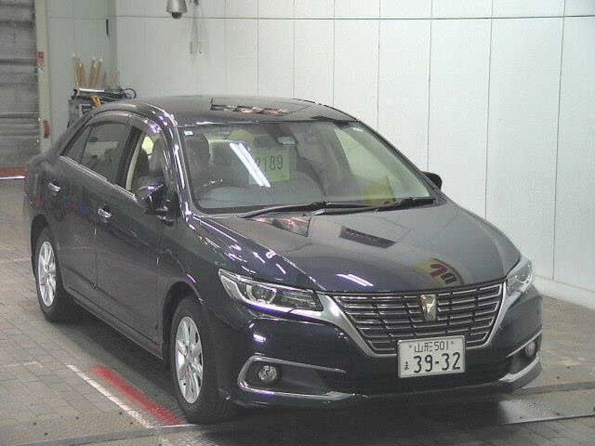 TOYOTA PREMIO ZRT265 2019