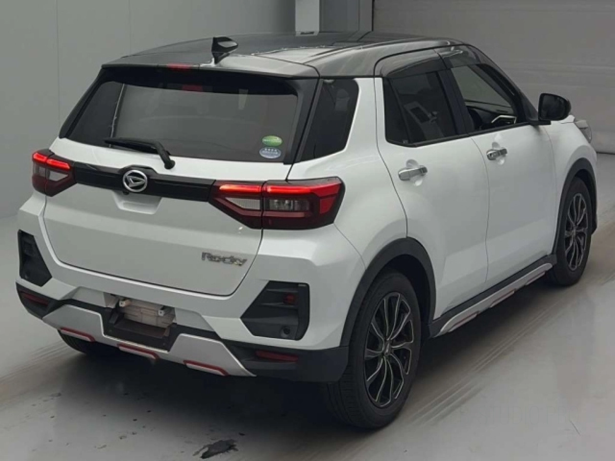 DAIHATSU ROCKY