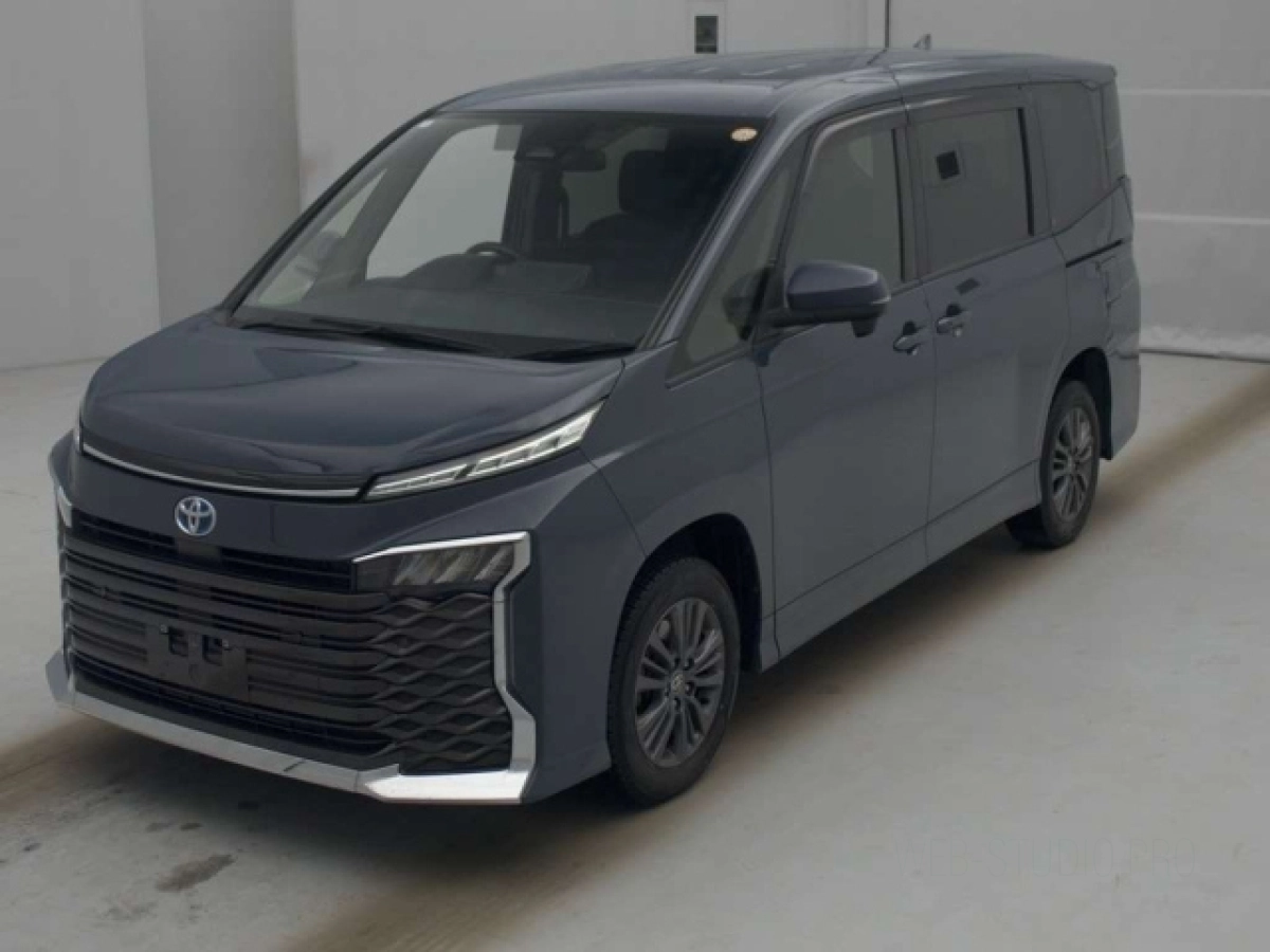 TOYOTA VOXY ZWR95W 2022