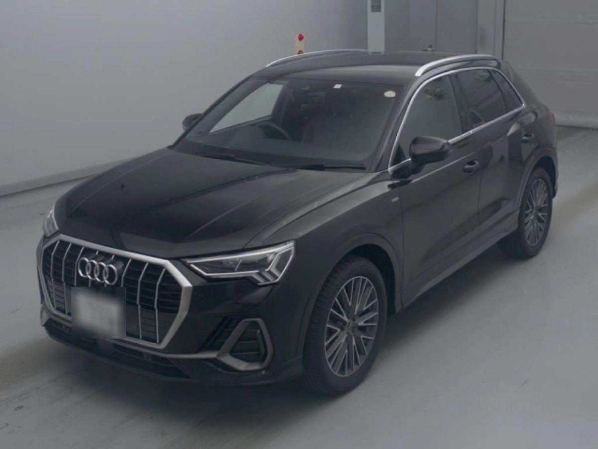 AUDI Q3 F3DFY 2023