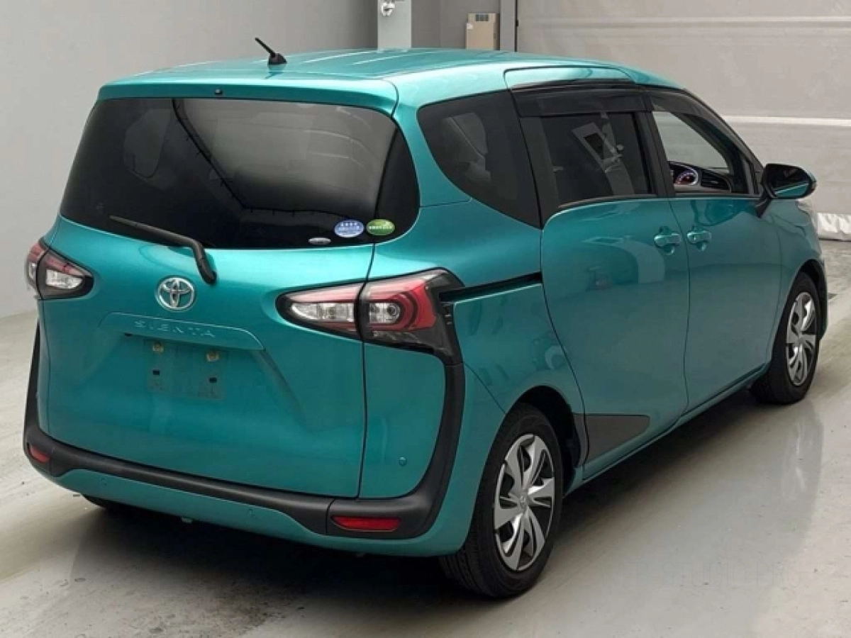 TOYOTA SIENTA