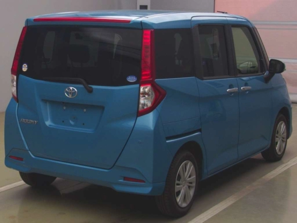 TOYOTA ROOMY
