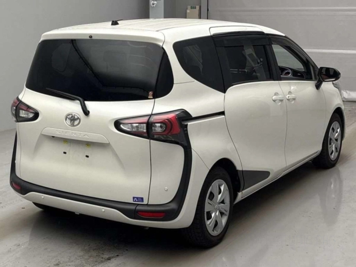 TOYOTA SIENTA