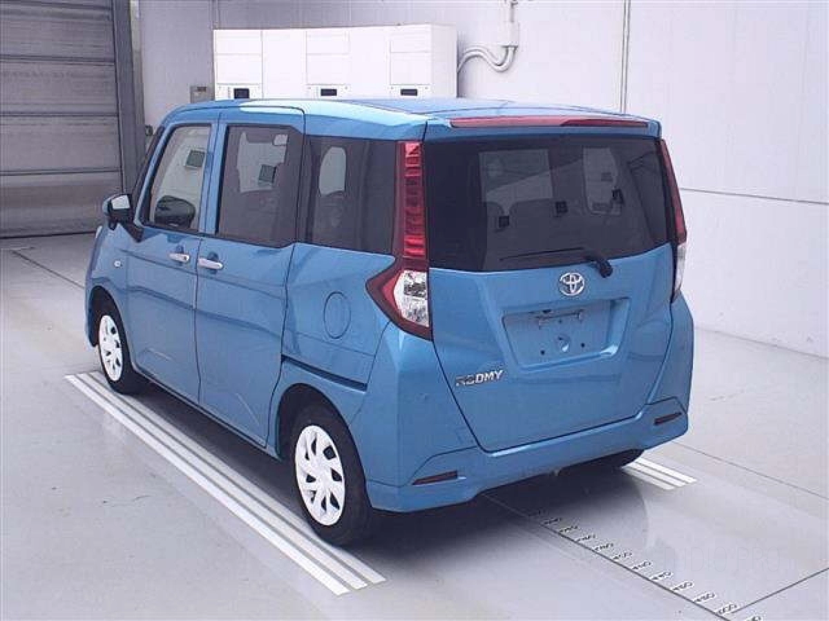 TOYOTA ROOMY
