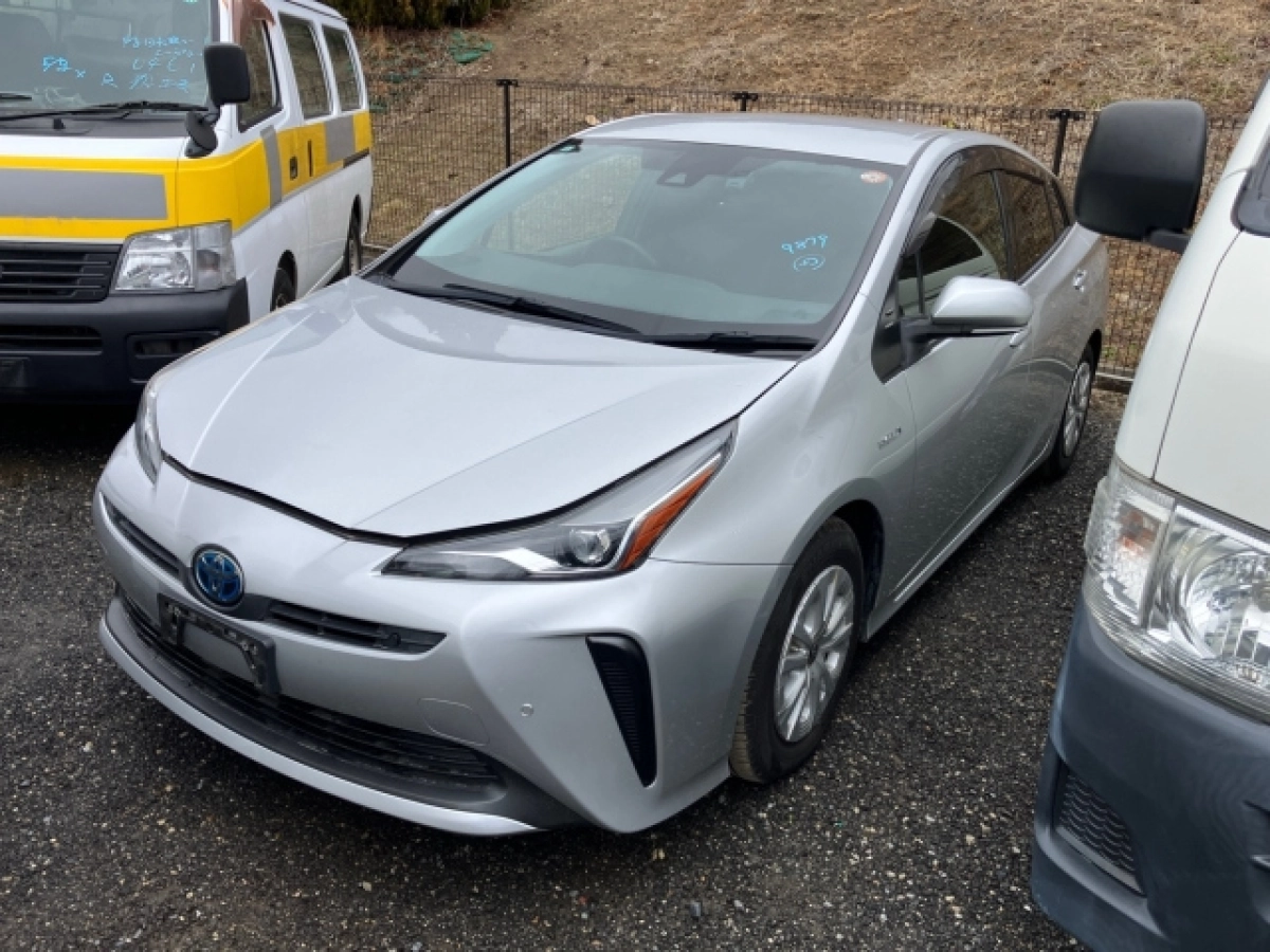 TOYOTA PRIUS ZVW51 2019