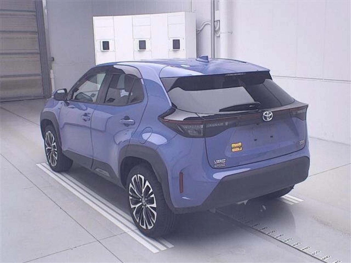 TOYOTA YARIS CROSS