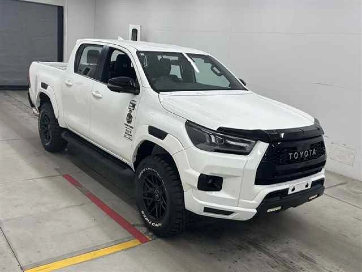 TOYOTA HILUX GUN125 2023