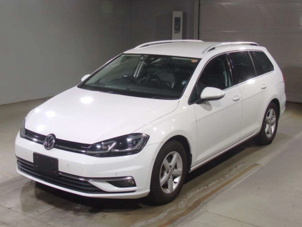 VOLKSWAGEN GOLF VARIANT AUCHP 2020