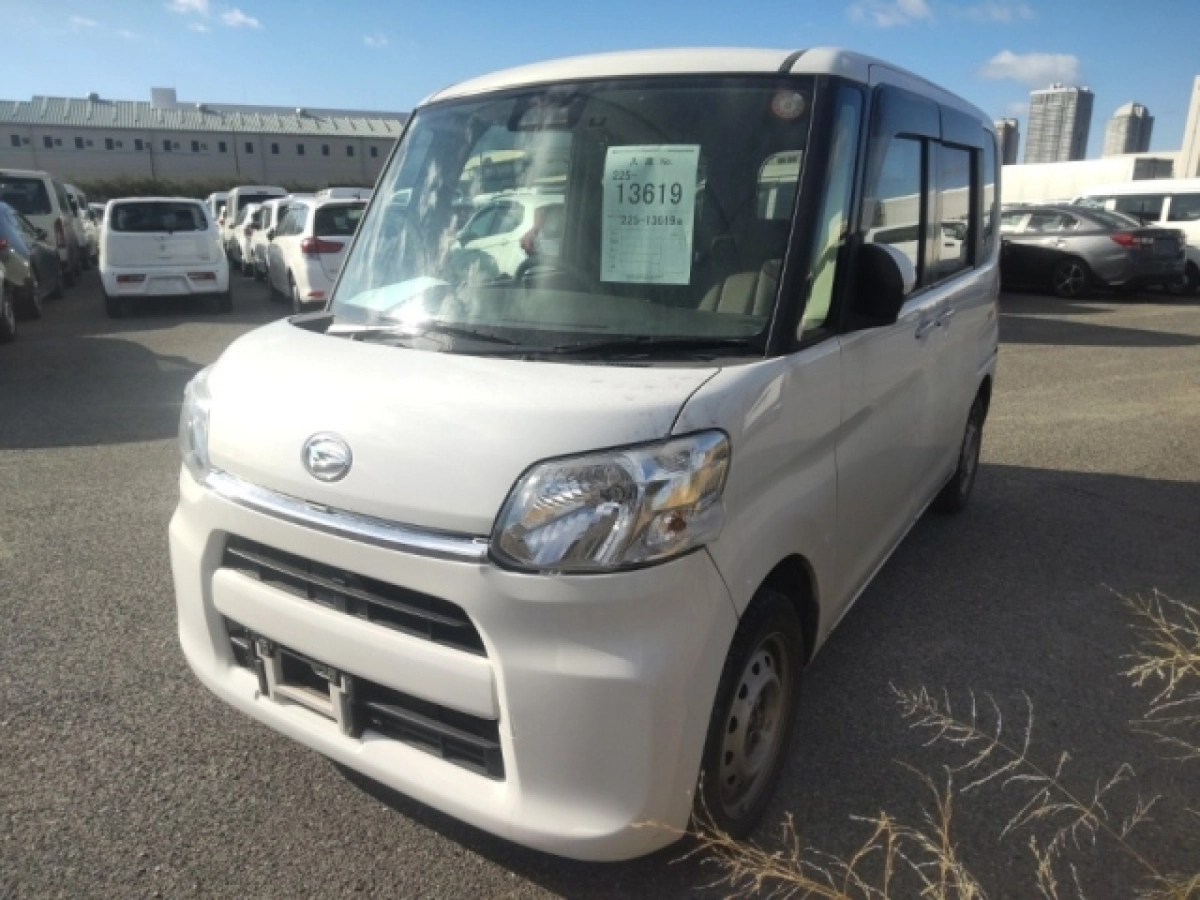 DAIHATSU TANTO LA600S 2019