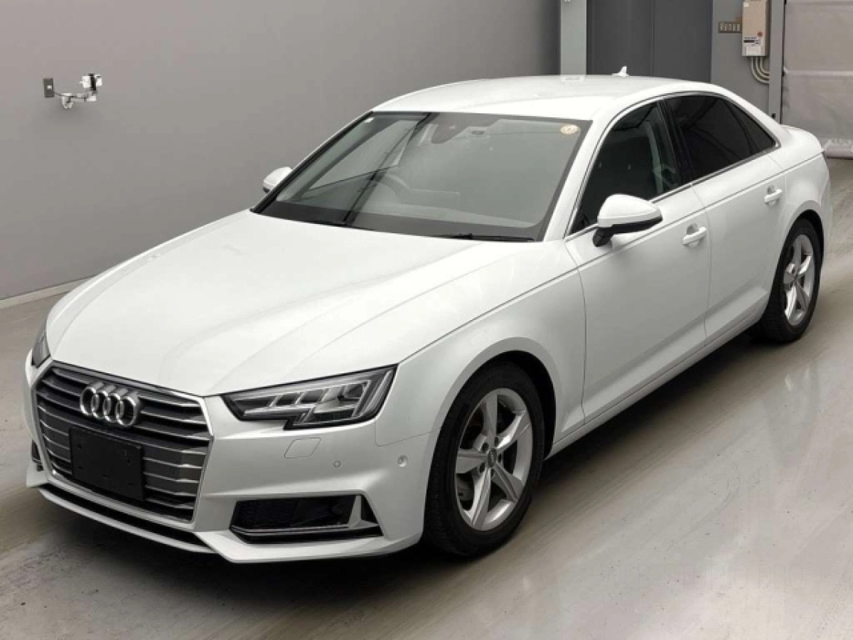 AUDI A4 8WCVN 2019