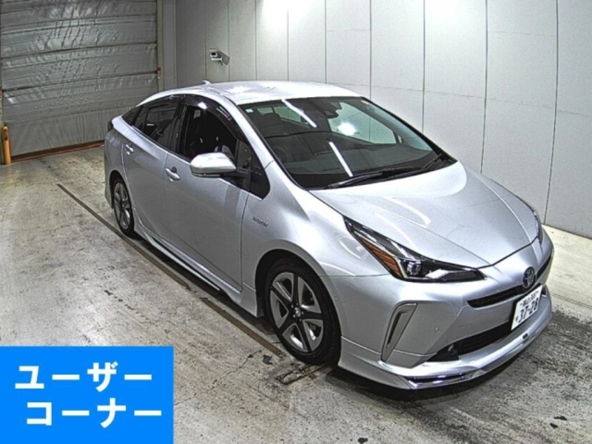 TOYOTA PRIUS ZVW51 2019