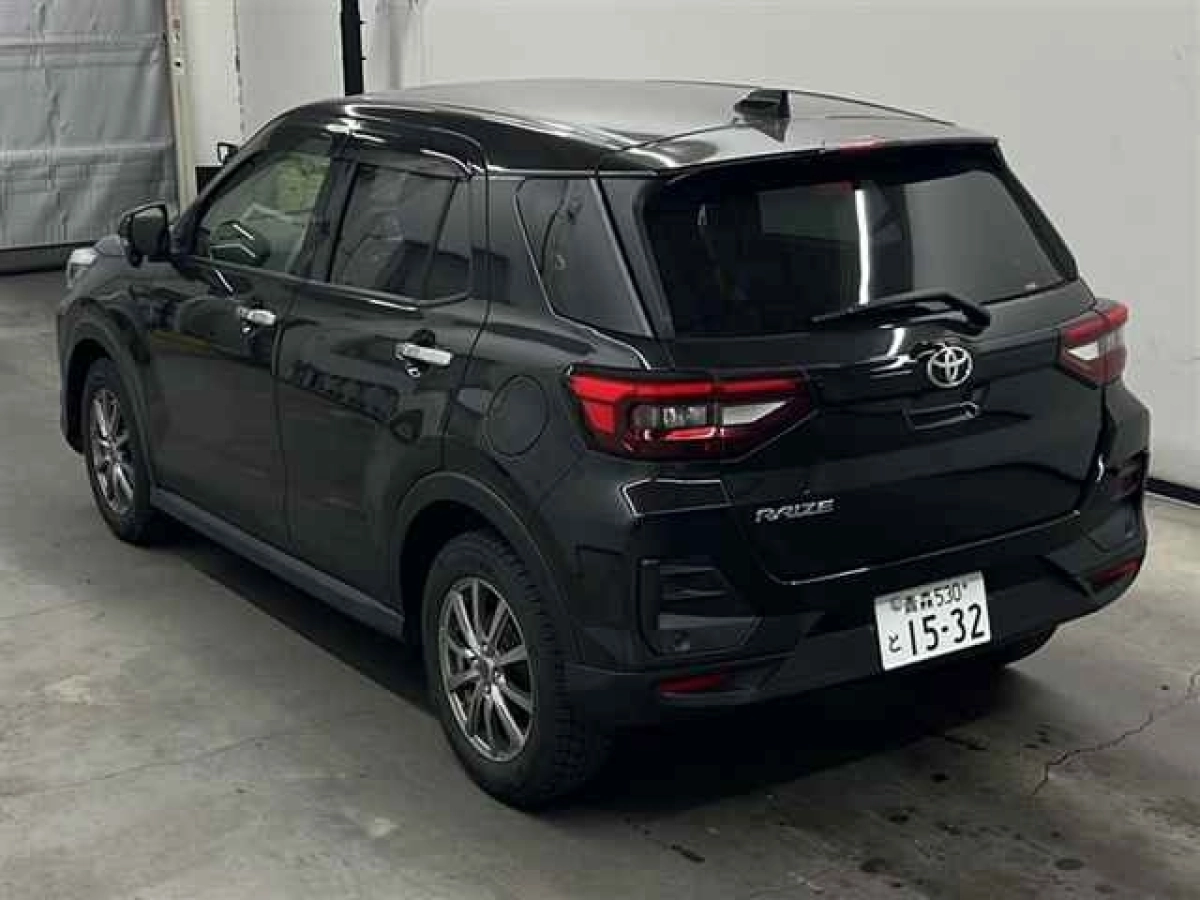 TOYOTA RAIZE
