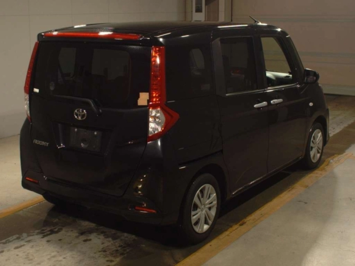 TOYOTA ROOMY