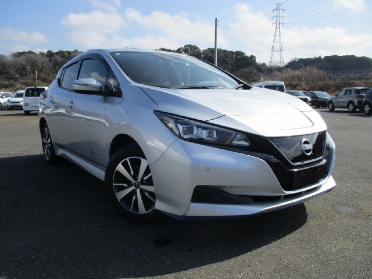 NISSAN LEAF ZE1 2022
