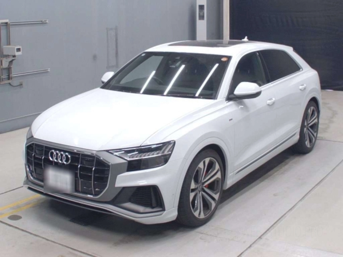 AUDI Q8 F1DCBA 2022